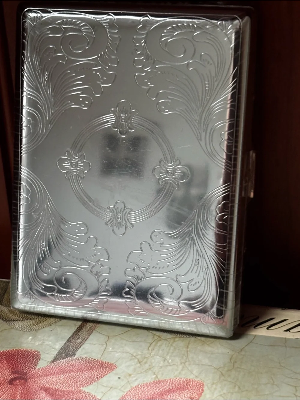 Retro Cigarette Case Victorian Style Metal Holder for Regular, King,100's, 120's